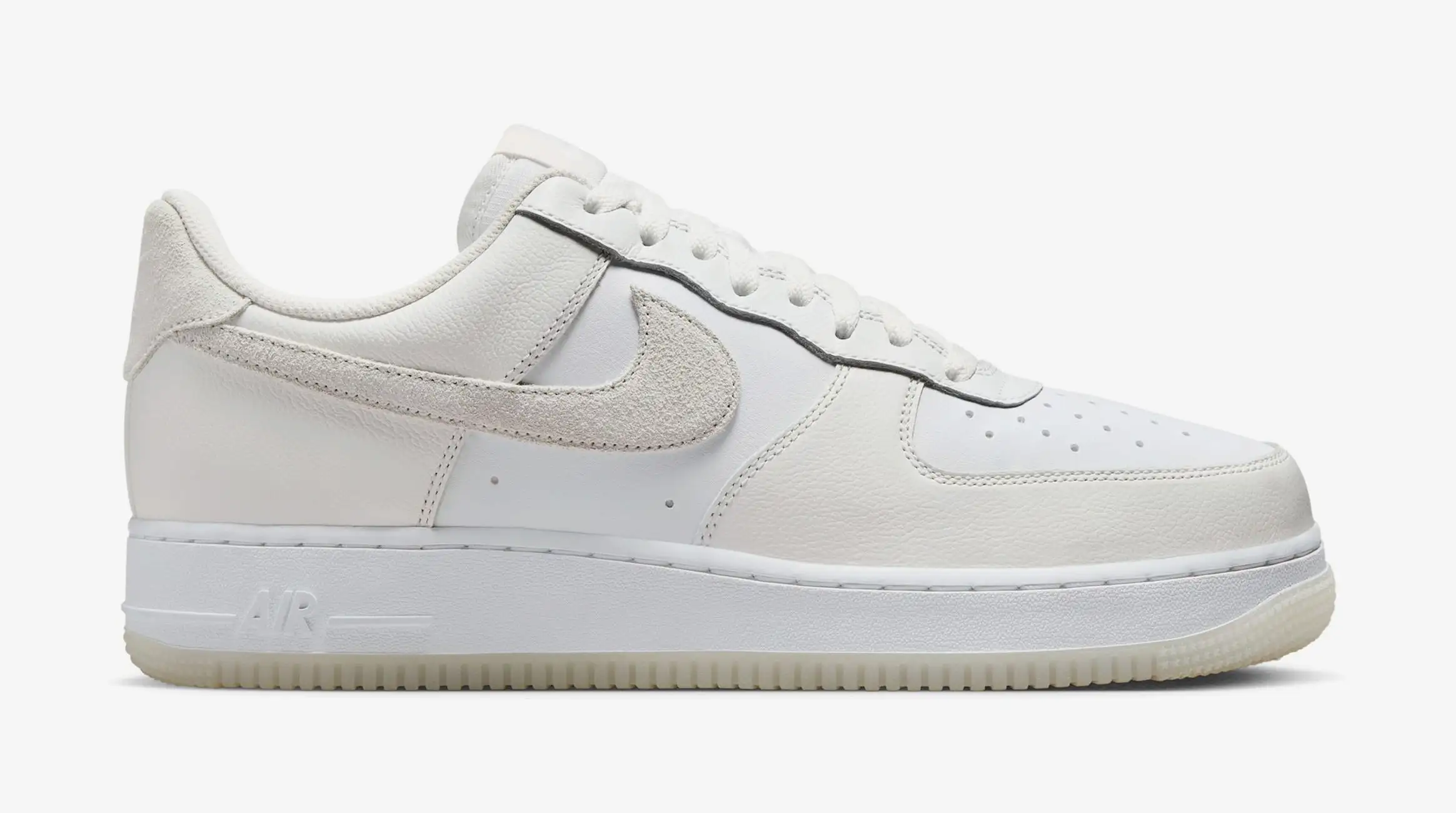 Air Force 1 '07 LV8 Mens Lifestyle Shoes (White/Summit White/Phantom)