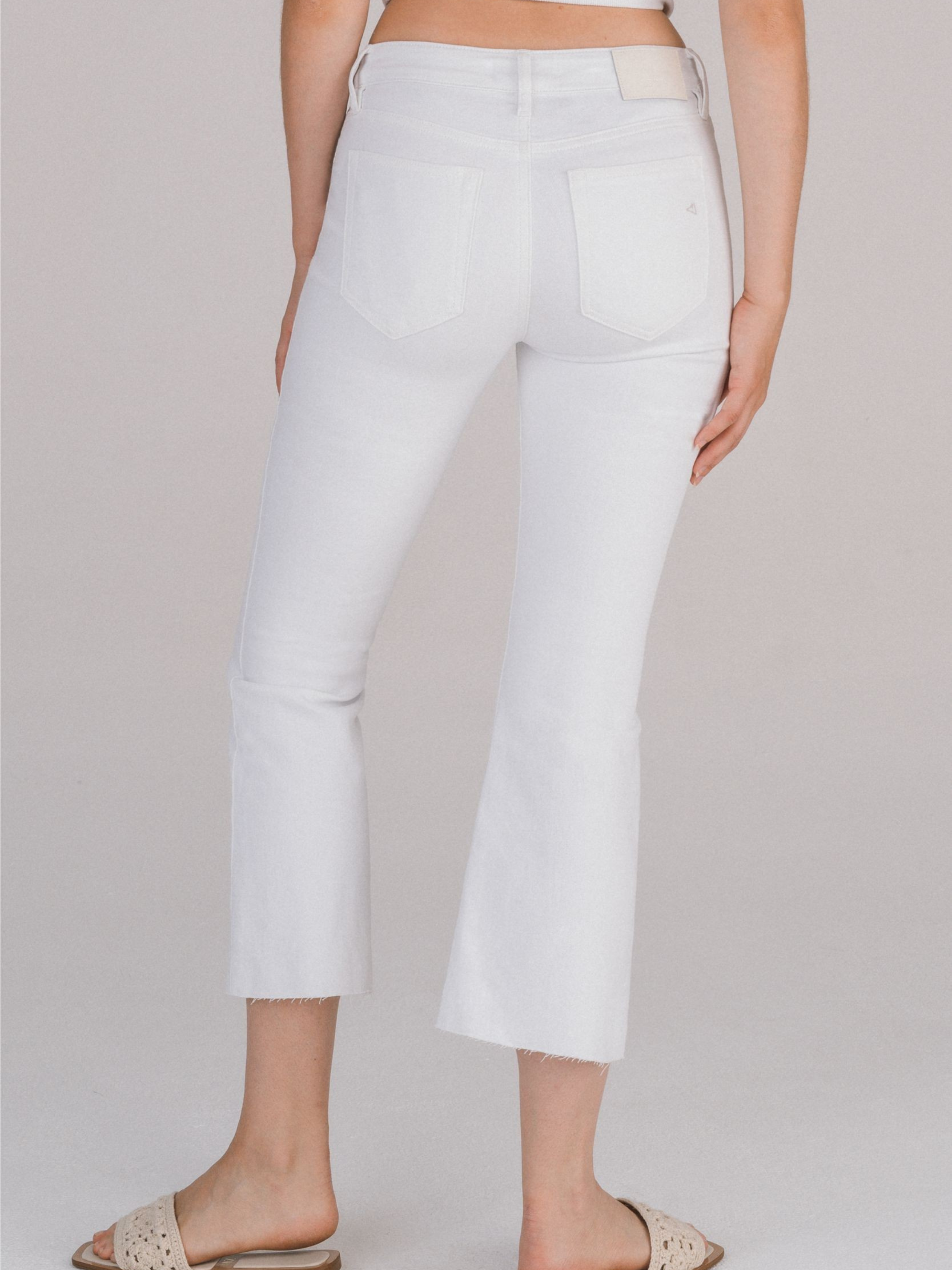 Happi Cropped Flare White