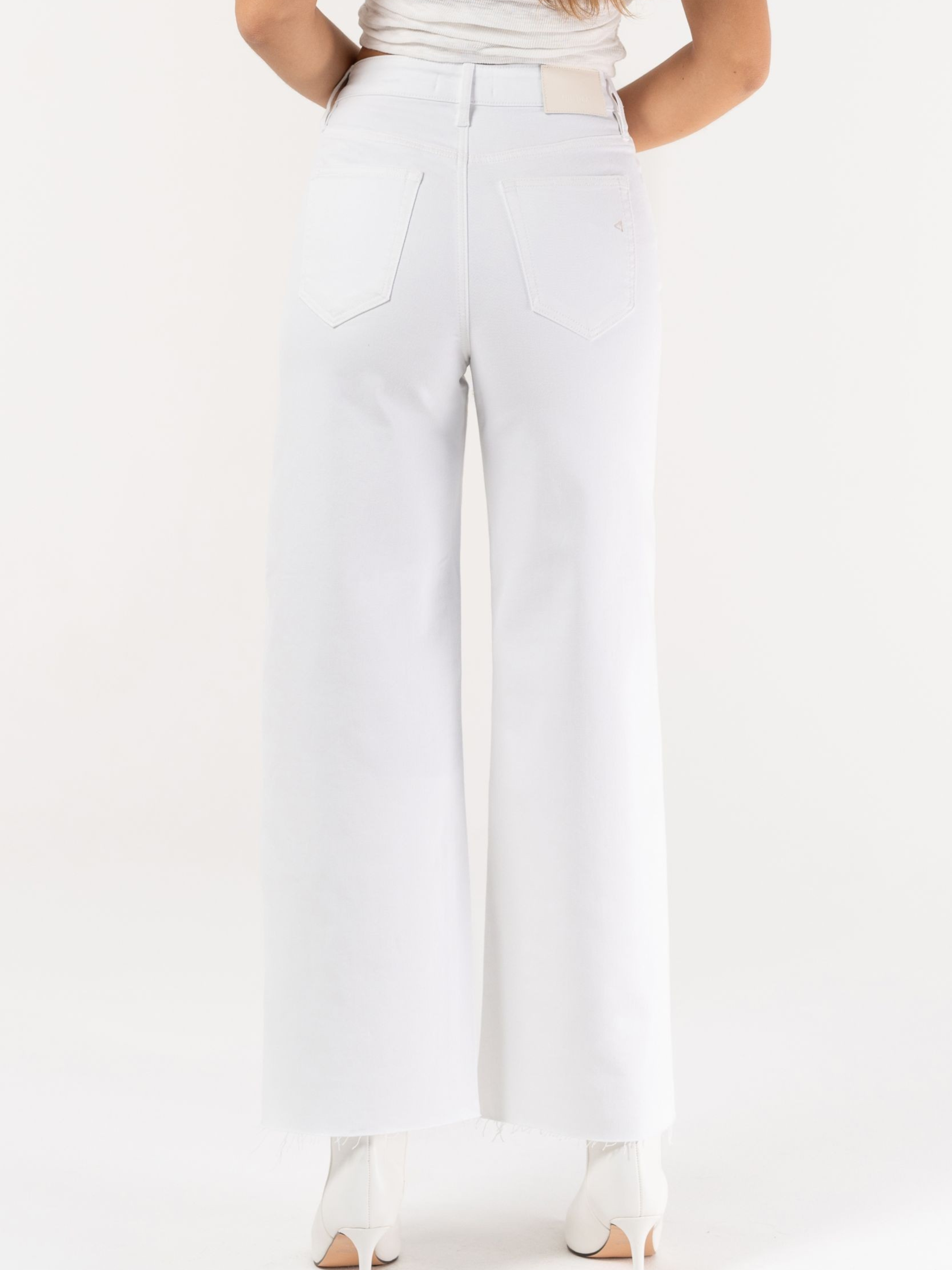 Nori High Rise Crop White