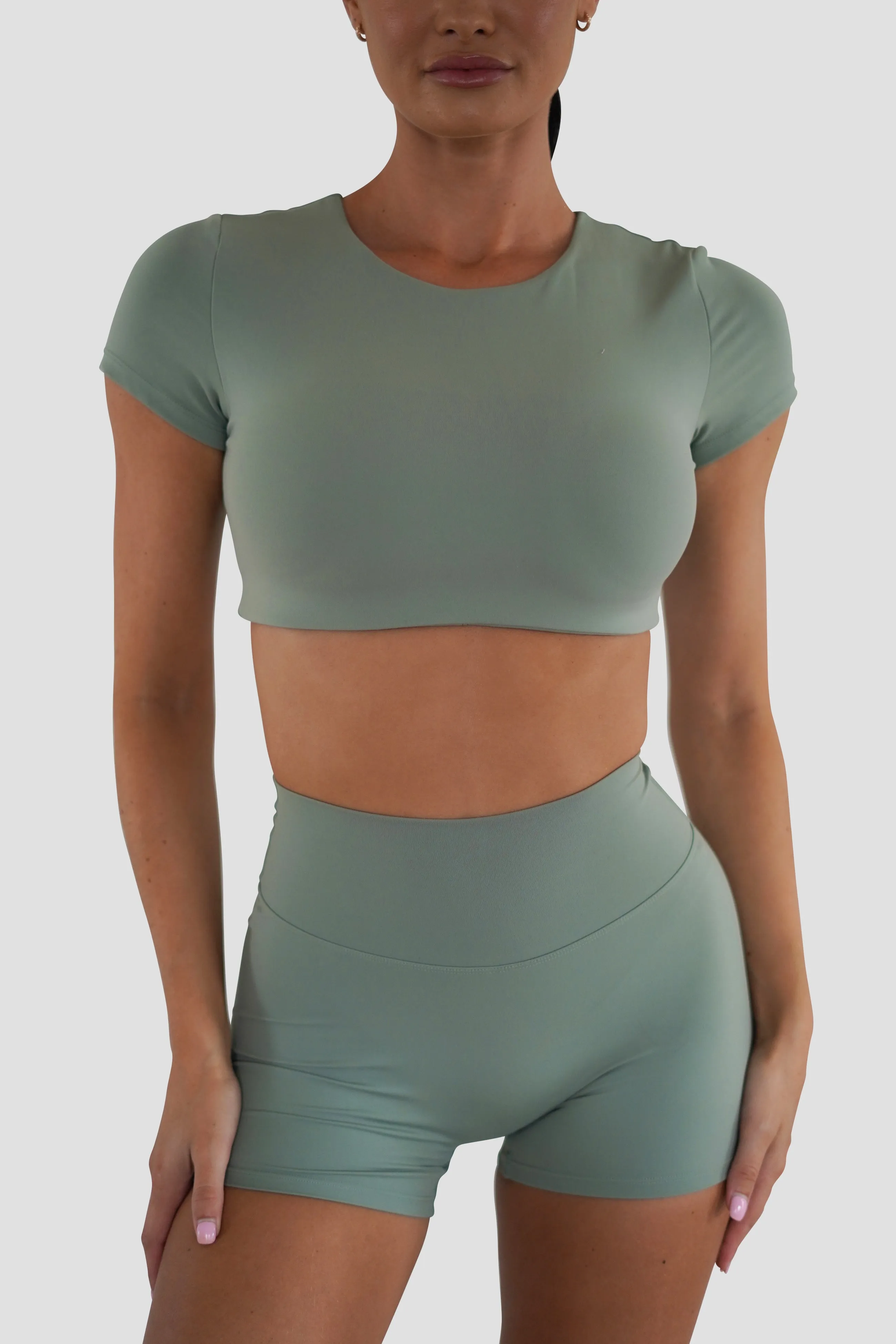 SLEEK TOP SHORT SLEEVE - KHAKI GREEN