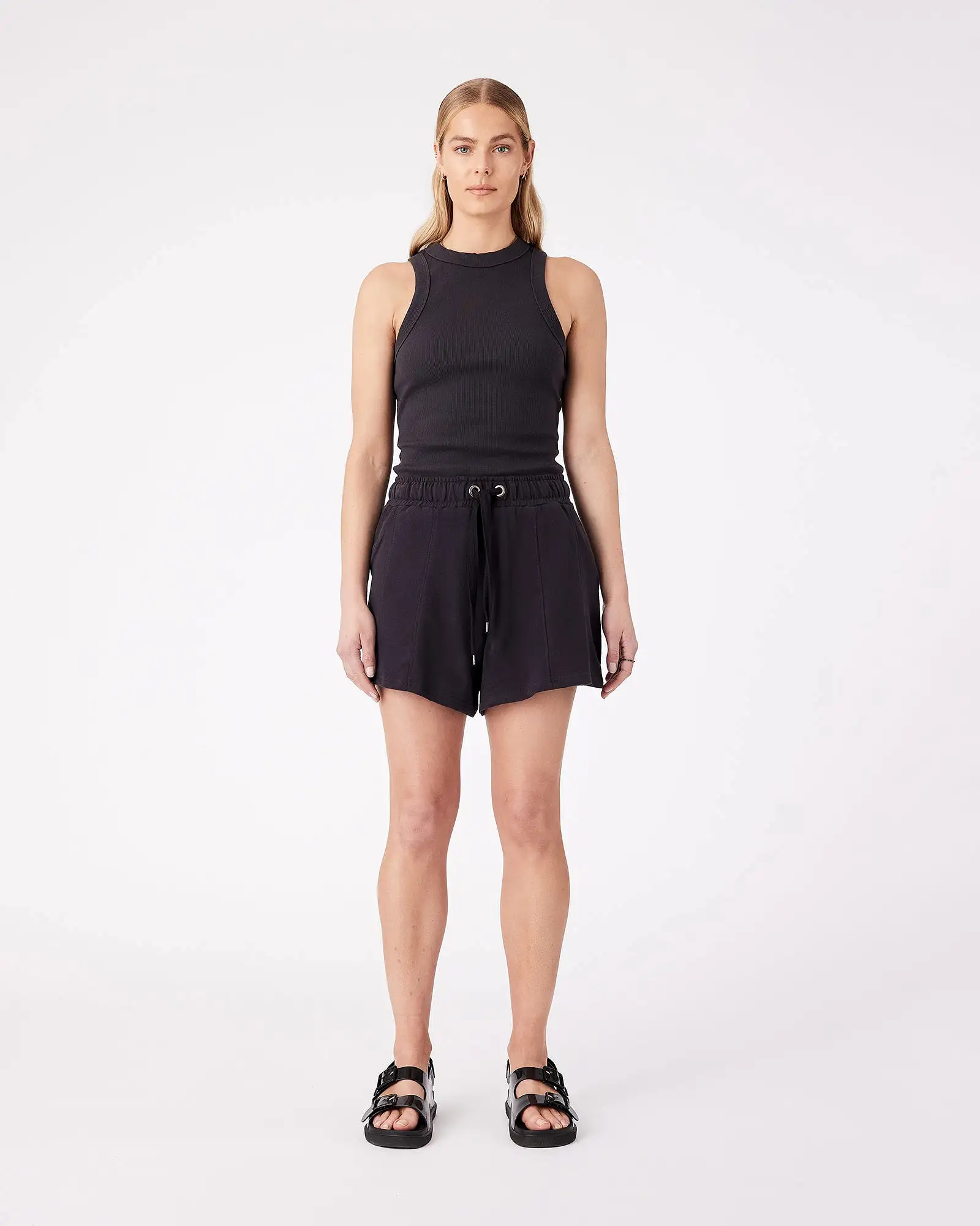 stella short - vintage black