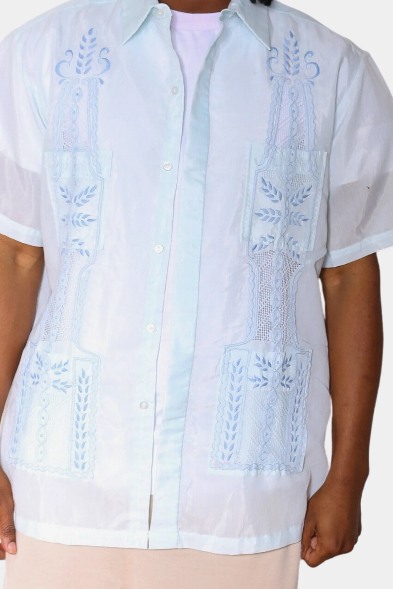 VINTAGE BLUE EMBROIDERED SHIRT (L) *MARK ON POCKET