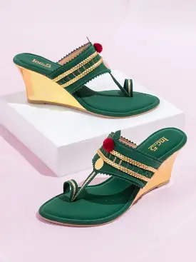 Women Green & Gold-Toned Textured One Toe Kolhapuri Wedge Heels